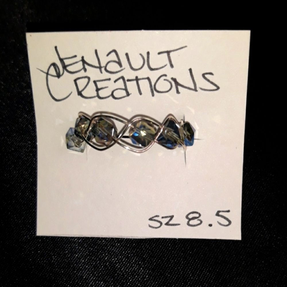 Iridescent glass bead band
